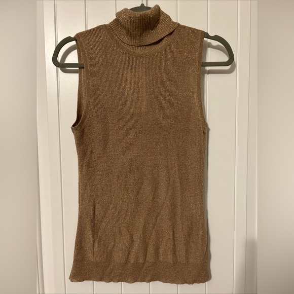 REVOLVE L’Agence XS Sabrina Sleeveless Turtleneck Top Knit Blouse Gold Biscotti - Picture 6 of 11